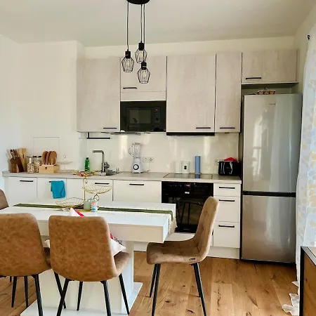 Brand New Flat With A Terrace Near Messe *