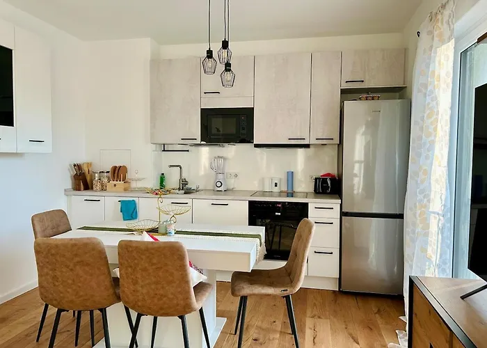 Brand New Flat With A Terrace Near Messe *